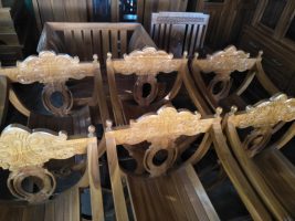 kursi bahan kayu